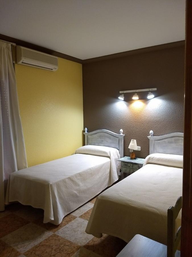 Hostal Venta Del Peral Cullar de Baza Exterior photo